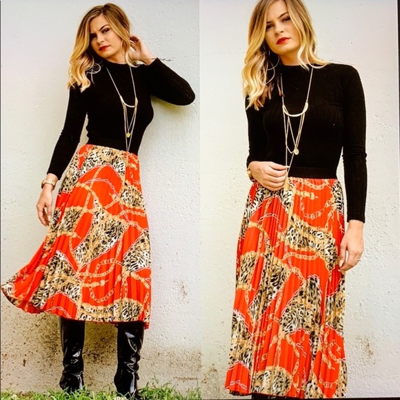 Red leopard accordion skirt - Picture 3 of 8